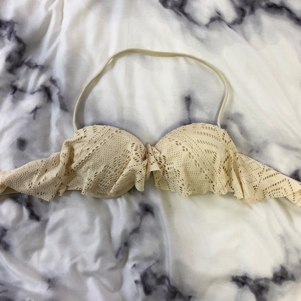 Crotchet Strapless Bikini Top w removable strap XS